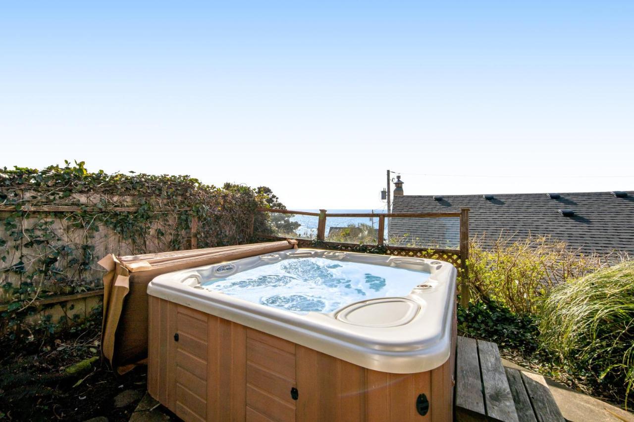 Blue Wave Heights Villa Lincoln City Exterior photo