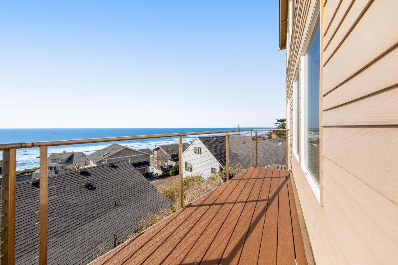 Blue Wave Heights Villa Lincoln City Exterior photo