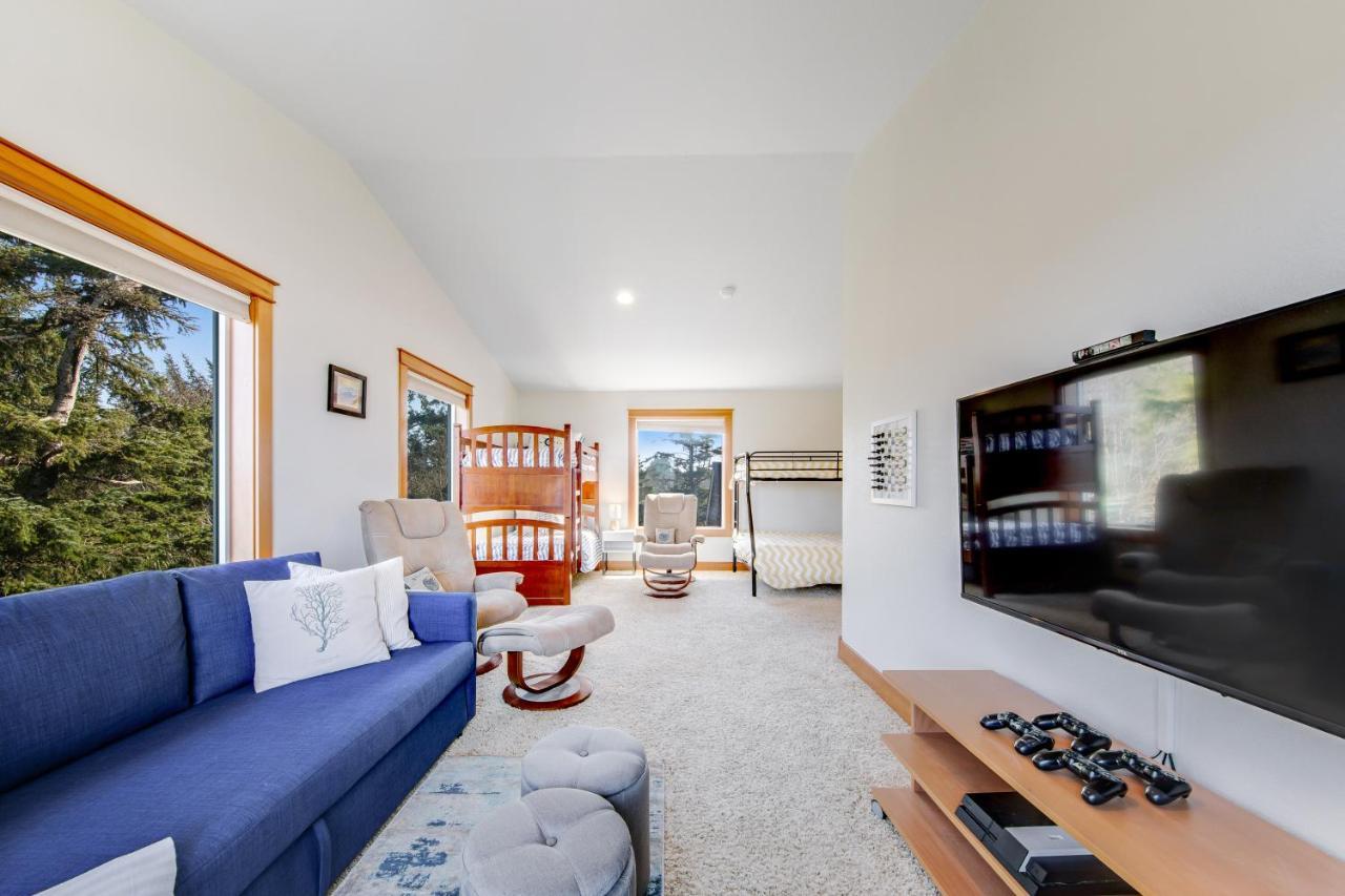 Blue Wave Heights Villa Lincoln City Exterior photo